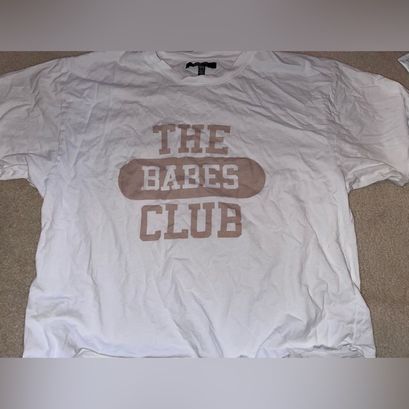 Brunette The Label - oversized crop top with “the babes club” limited edition - Picture 2 of 2